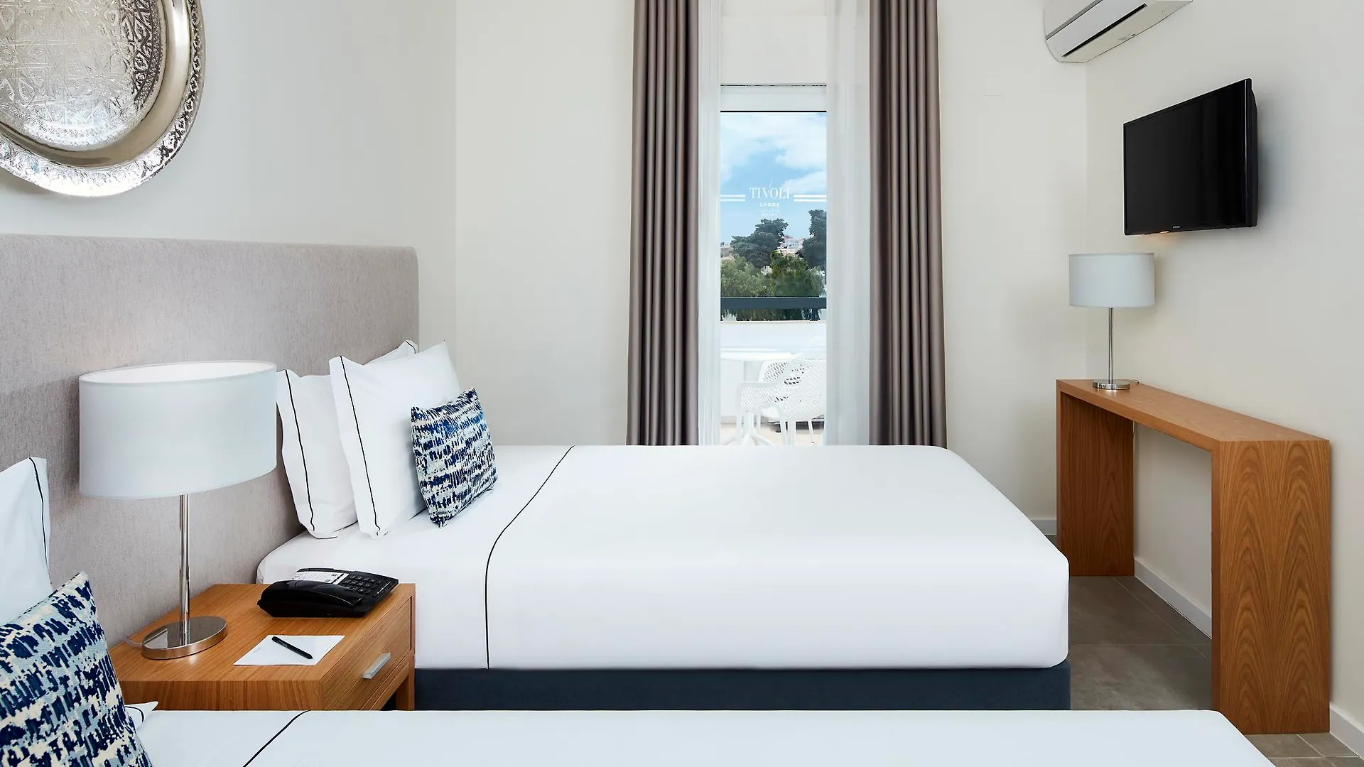 Tivoli Lagos 4*,