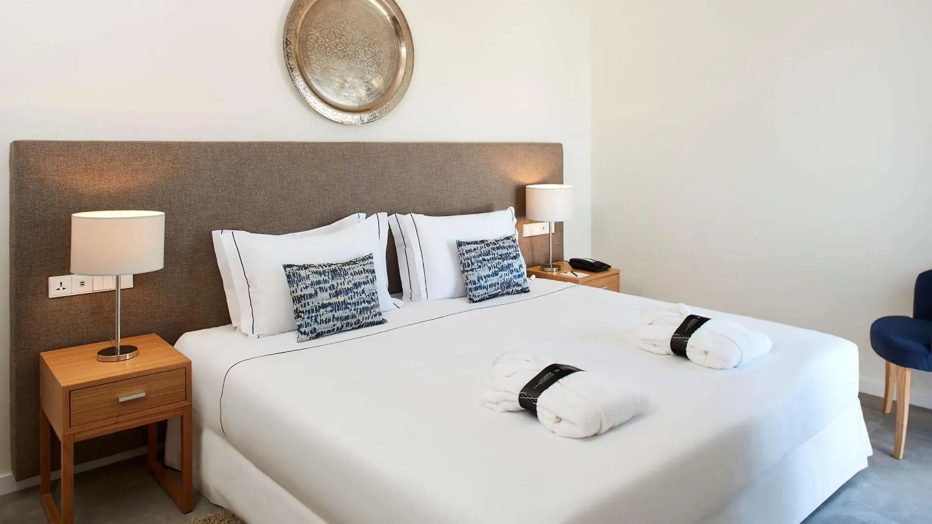 Tivoli Lagos 4*,