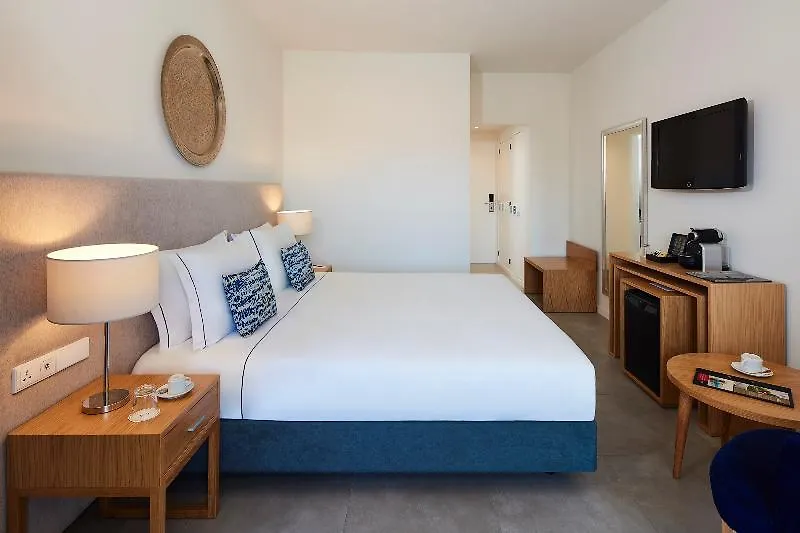 Tivoli Lagos 4*,
