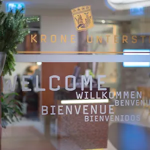 Krone Unterstrass Отель